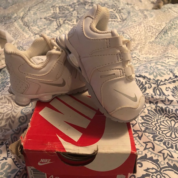 Toddler shoes sizes from 4-7. - Picture 2 of 7